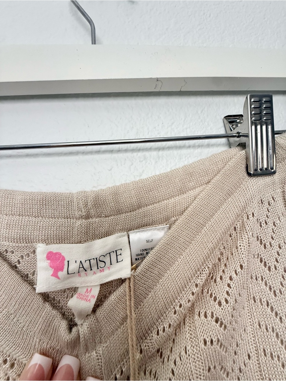 NWT L'ATISTE Beige with Ruffles shorts 🩳 size medium - Picture 2 of 2
